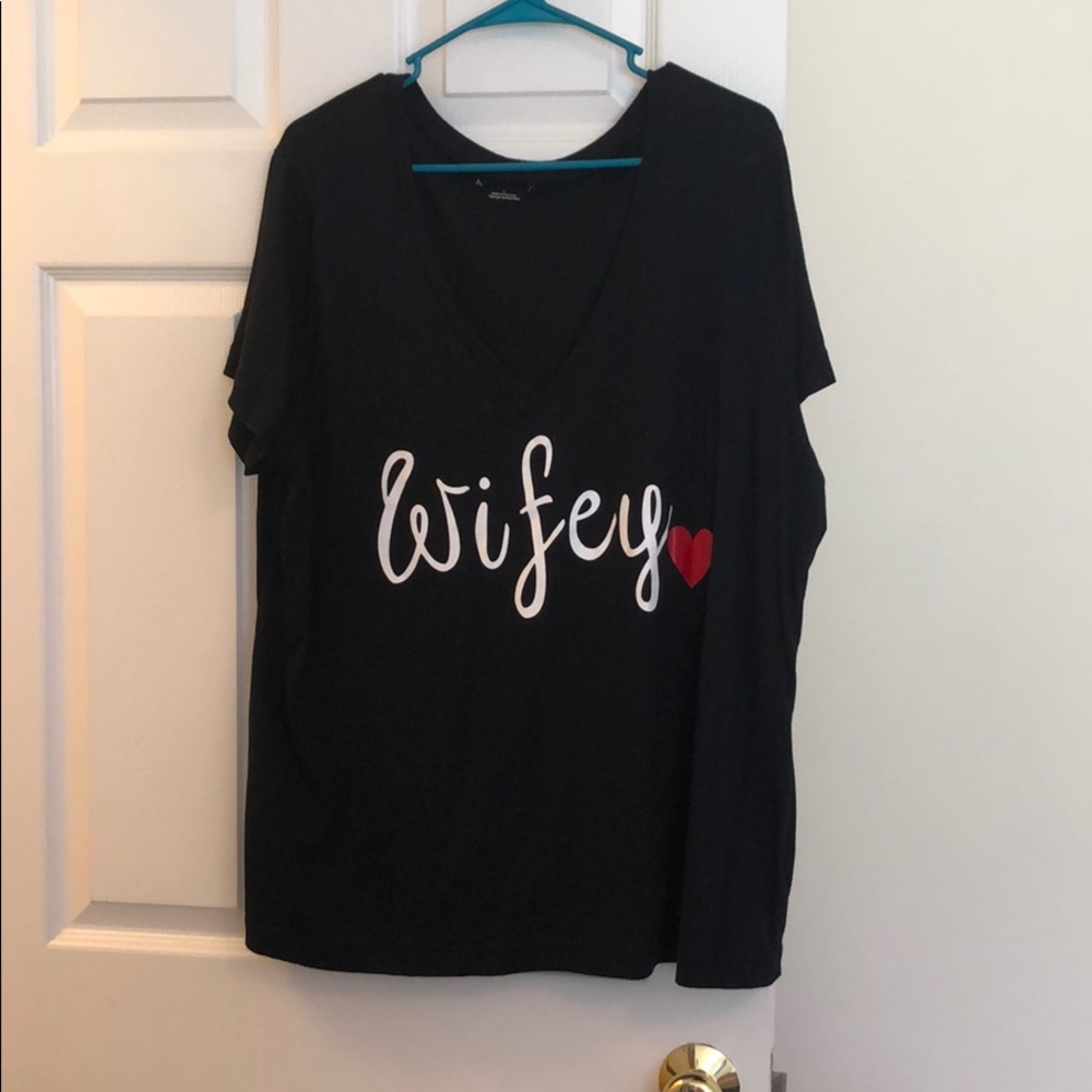 Black wifey t-shirt